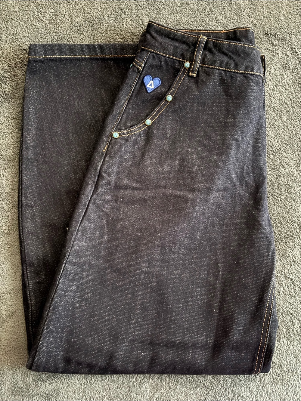 Aelfric Eden Black Barrel High-Rise Jeans with Turquoise Accents - Picture 5 of 6